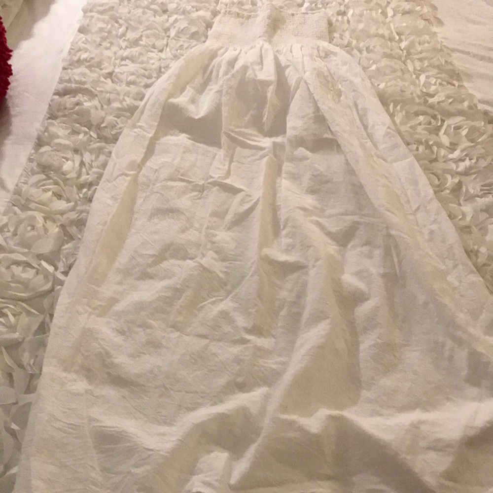 TOMMY BAHAMA white swimsuit coverup. XS NWOT